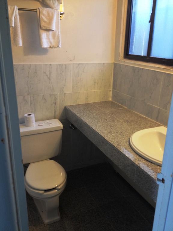 American Plaza Motel Лондон Екстер'єр фото