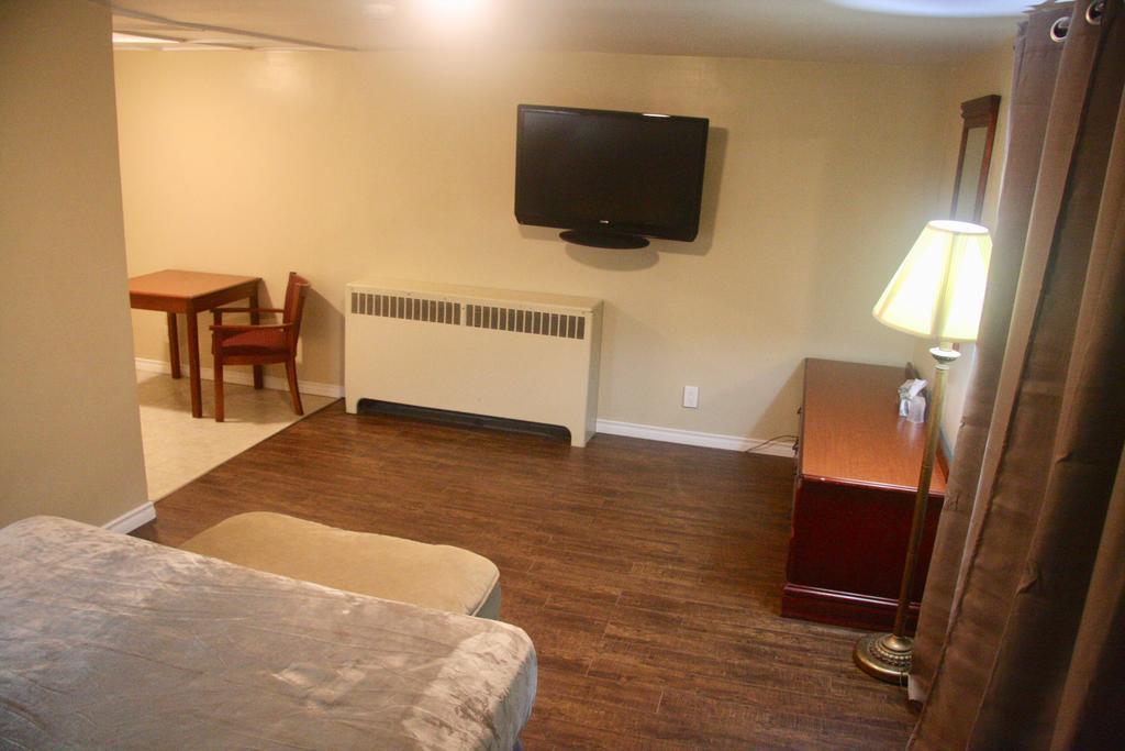 American Plaza Motel Лондон Екстер'єр фото